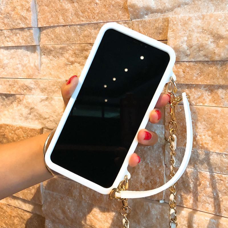 ChicHülle | Stilvolle Handtaschen-Handyhülle mit Kettenriemen