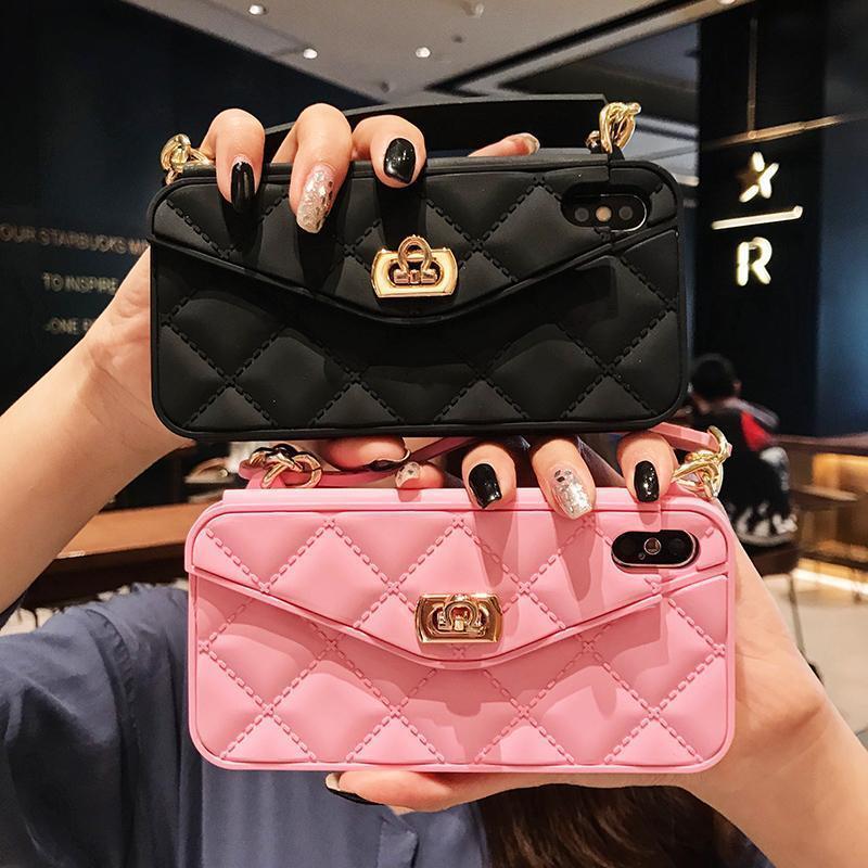 ChicHülle | Stilvolle Handtaschen-Handyhülle mit Kettenriemen