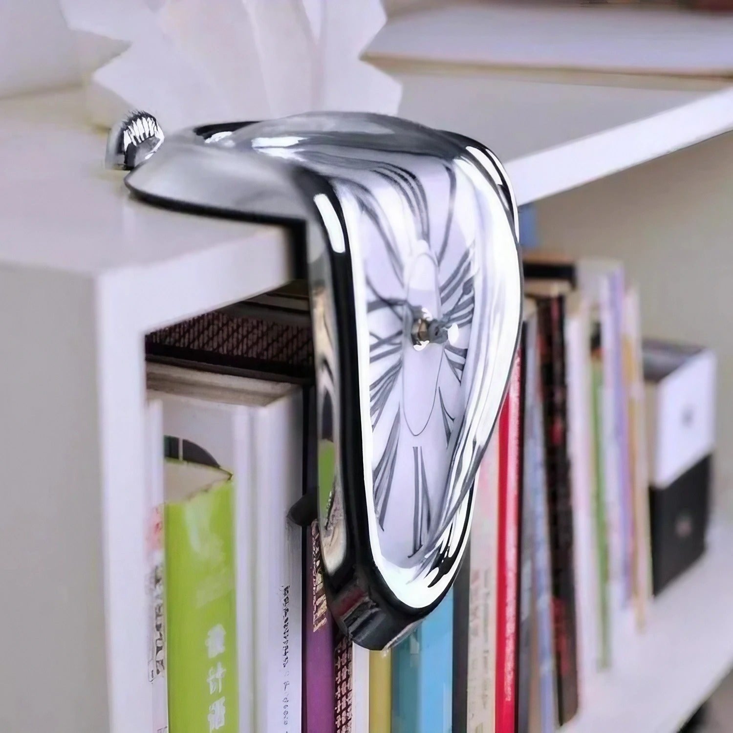 TimeMelt™ - Persistenz der Erinnerung - Abstrakte schmelzende Uhr