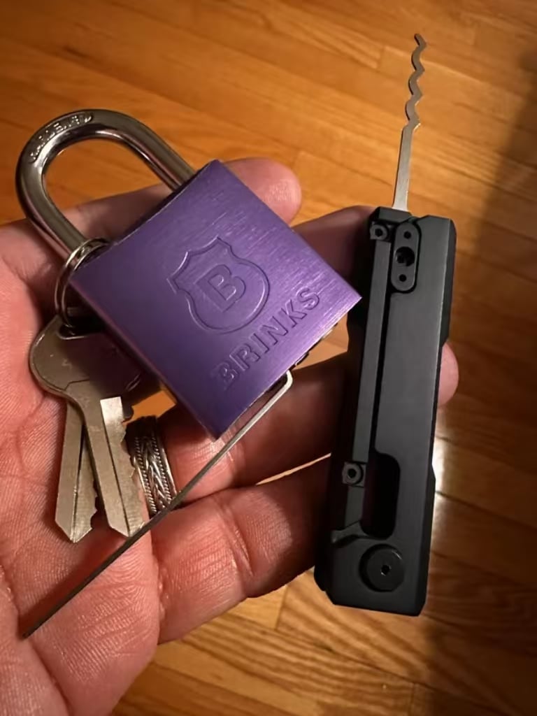 SlipKey™ – Sofortige Freiheit und jedes verschlossene Türschloss überlisten