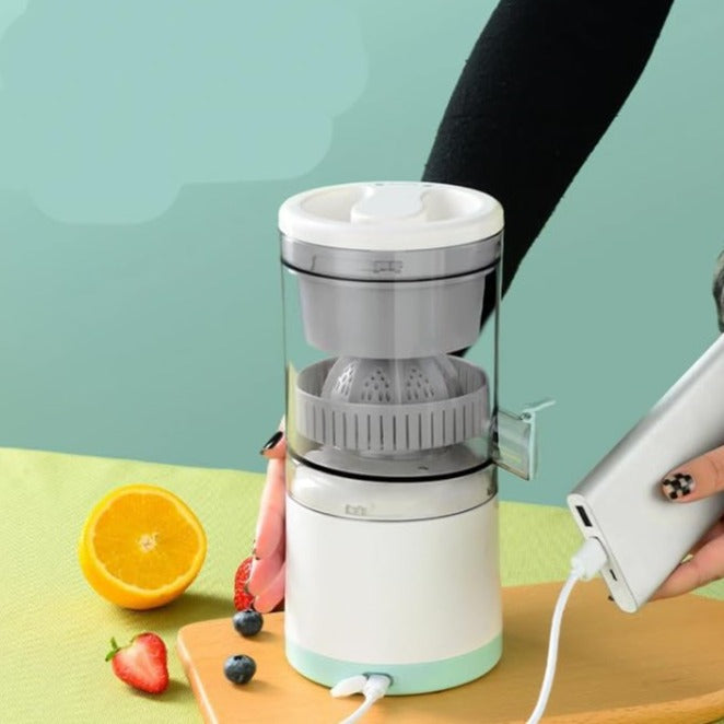 JuiceMate™ Mini Saftpresse | Tragbar & USB-Aufladbar | Frischer Saft überall
