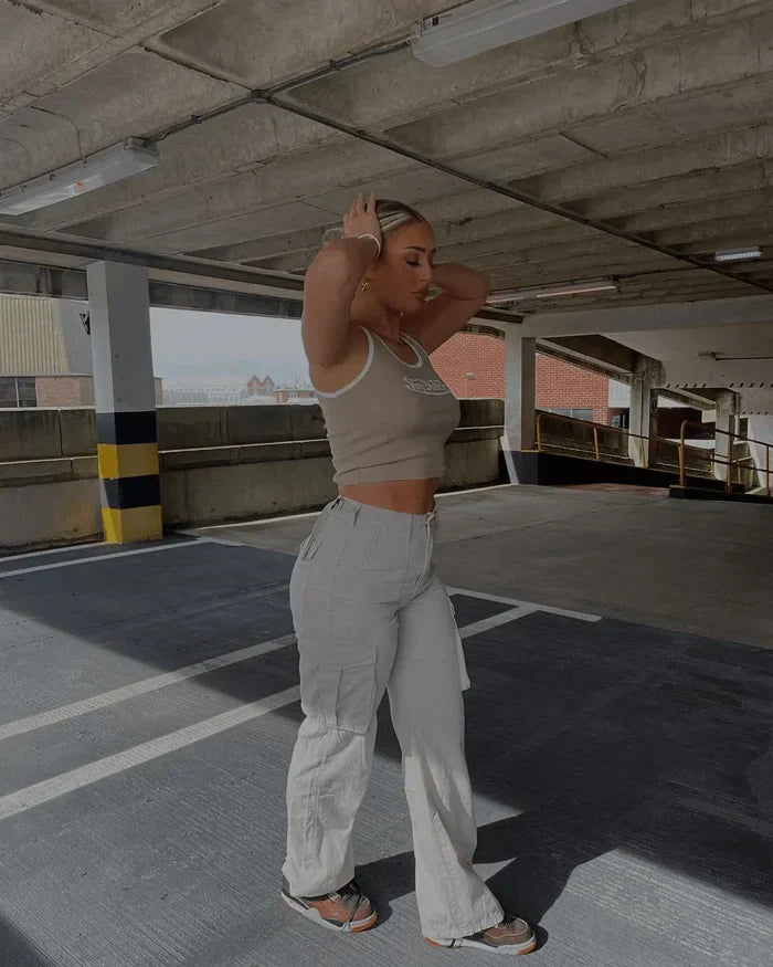 Verstellbare Cargo-Hose in gerader Passform™ - Erweitern Sie Ihre Garderobe mit dieser praktischen und modischen Hose