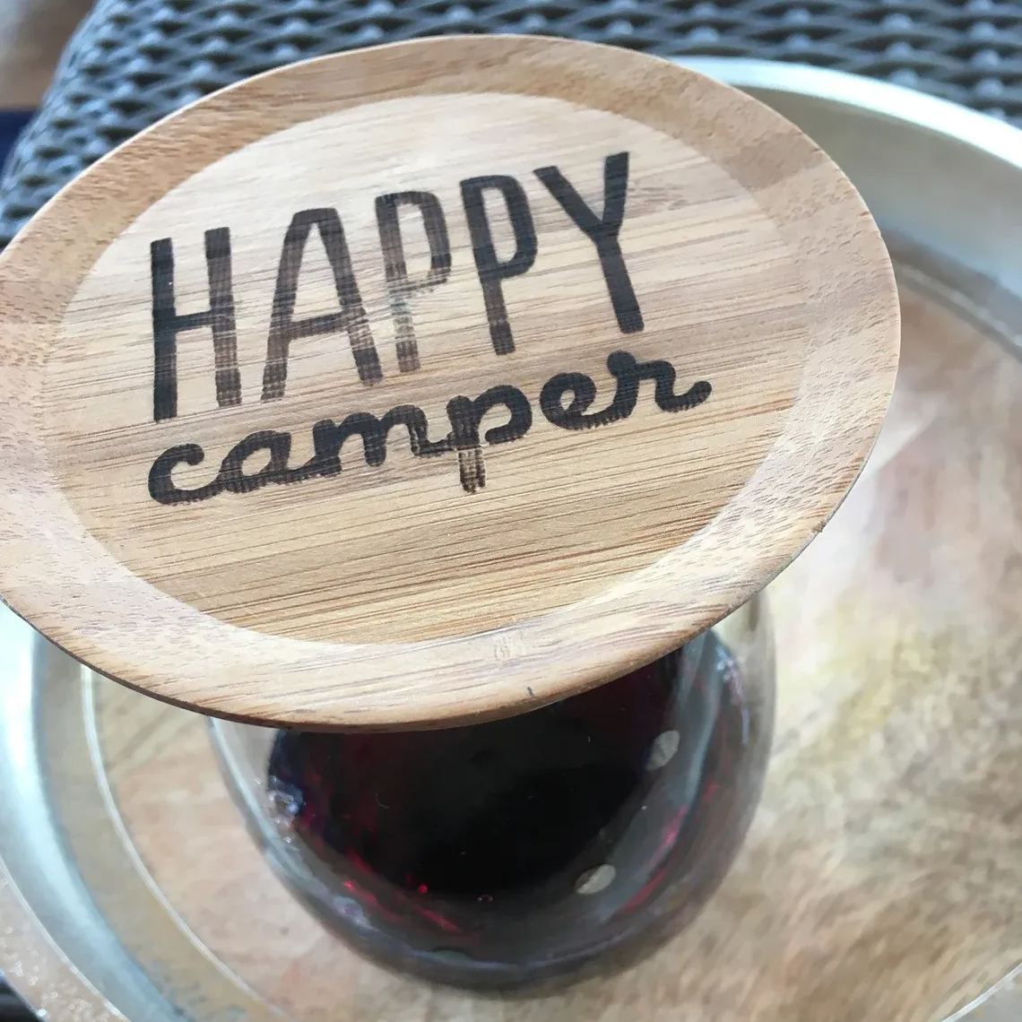 1+1 Gratis | WineTop™ Mit diesem stilvollen Weinglas-Accessoire können Sie mühelos naschen und Nippen