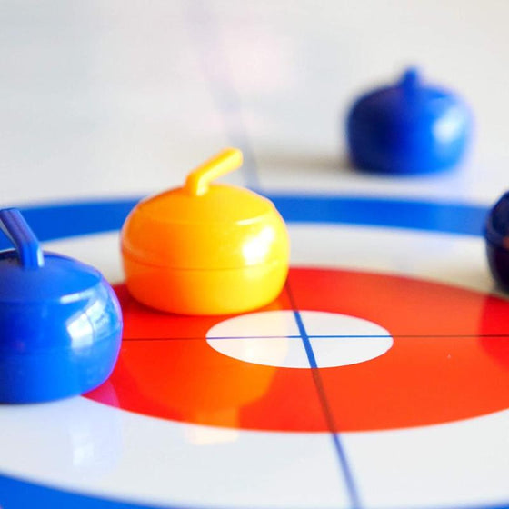 Tisch-Curling-Spiel – Olympischer Spaß für Zuhause