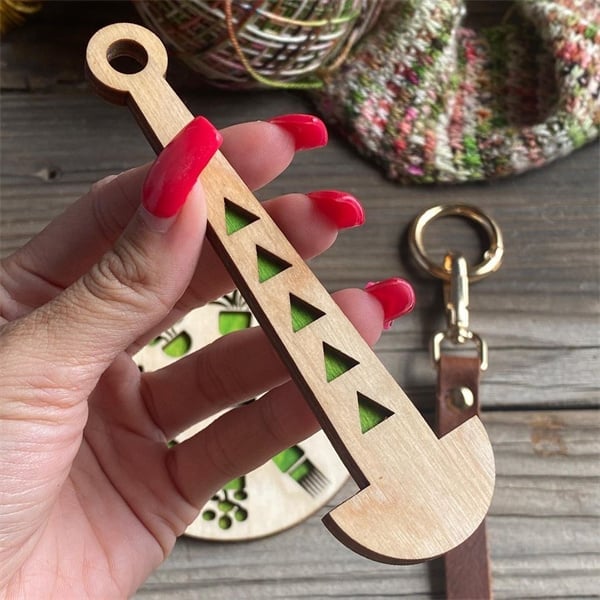 YarnMate™ - Der Begleiter am Handgelenk zum unterbrechungsfreien Stricken und Häkeln