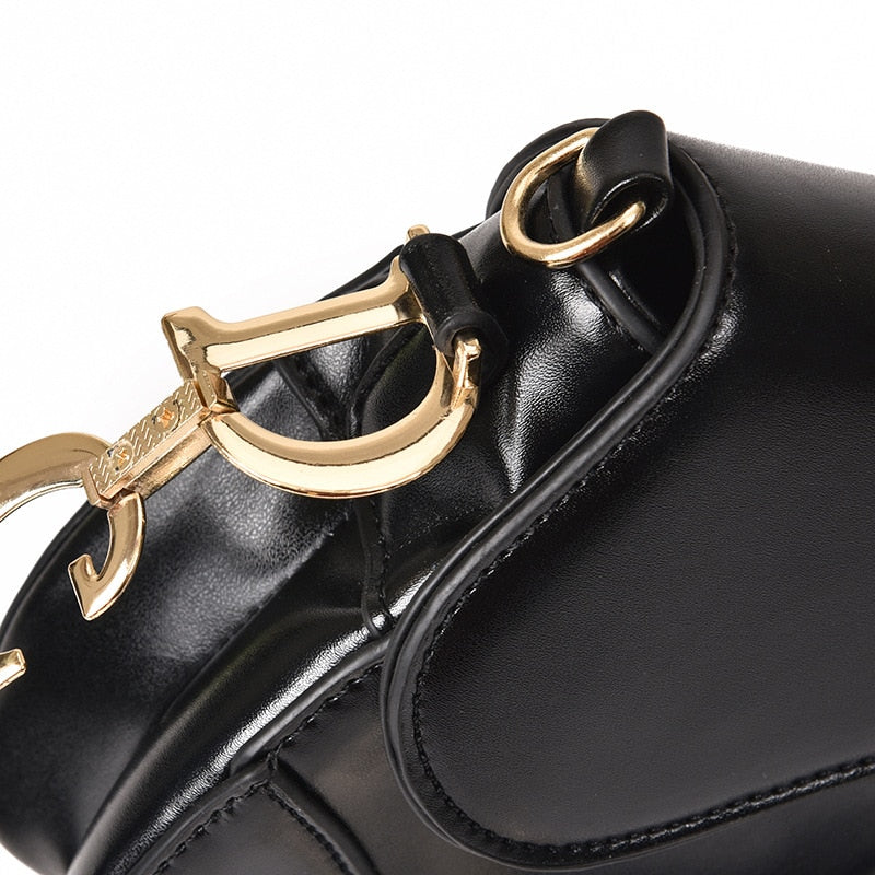 Damen Schultertasche | PU-Leder Satteltasche | Breiter Riemen | Elegantes Design