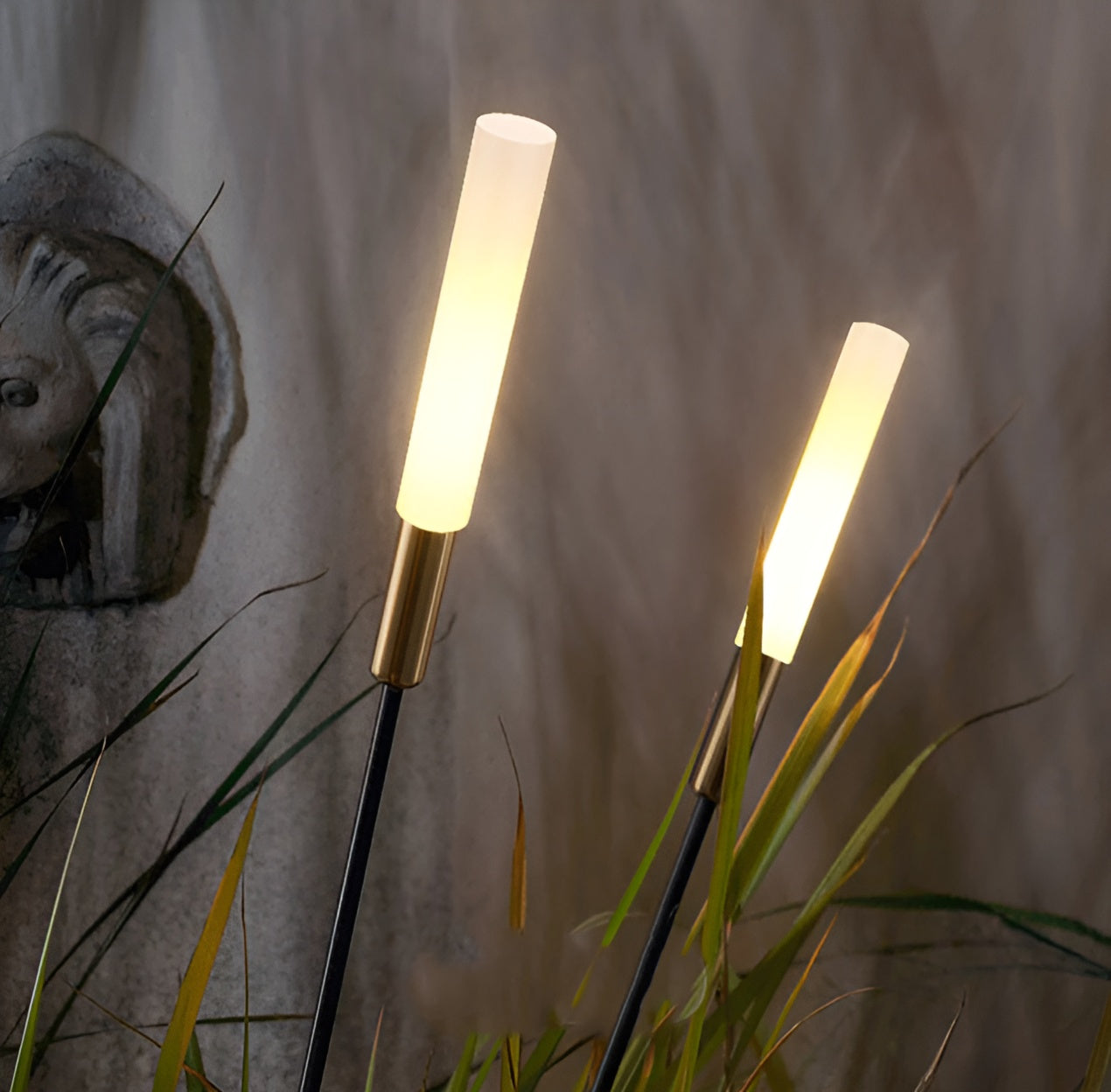 LightRod | Solar Gartenleuchte | Modernes Design & Wetterfest | 50 % Rabatt