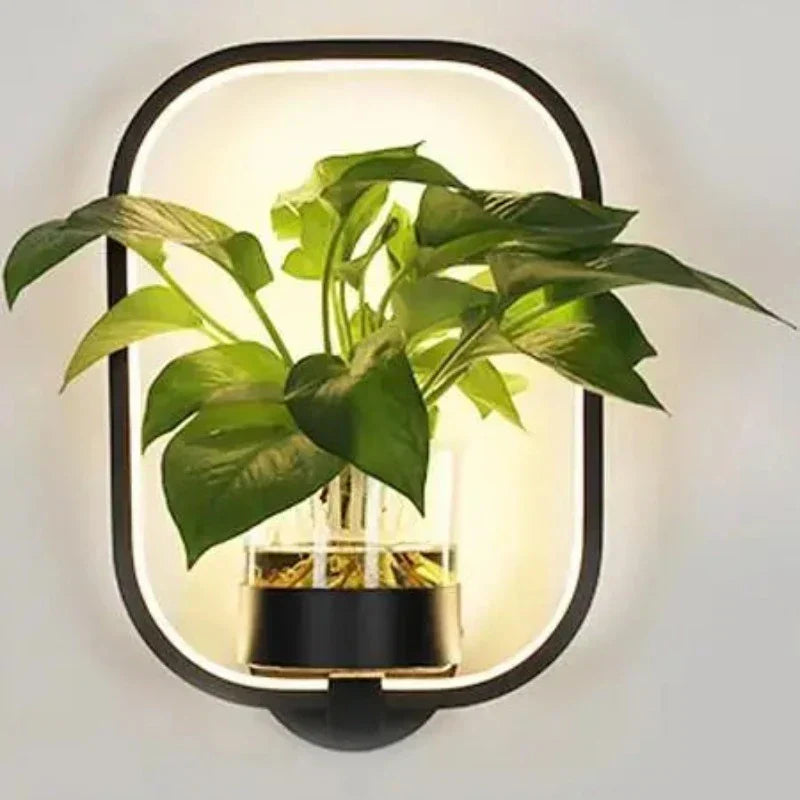 GlowPlant – Wandlicht mit Stil & integriertem Pflanzgefäß