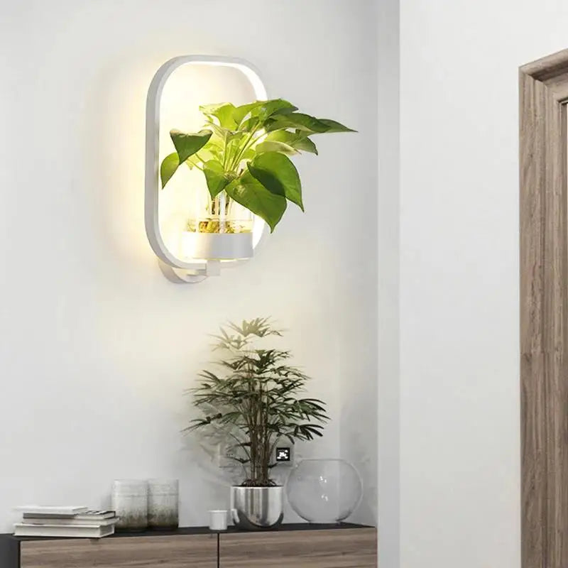 GlowPlant – Wandlicht mit Stil & integriertem Pflanzgefäß