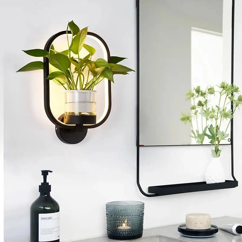 GlowPlant – Wandlicht mit Stil & integriertem Pflanzgefäß