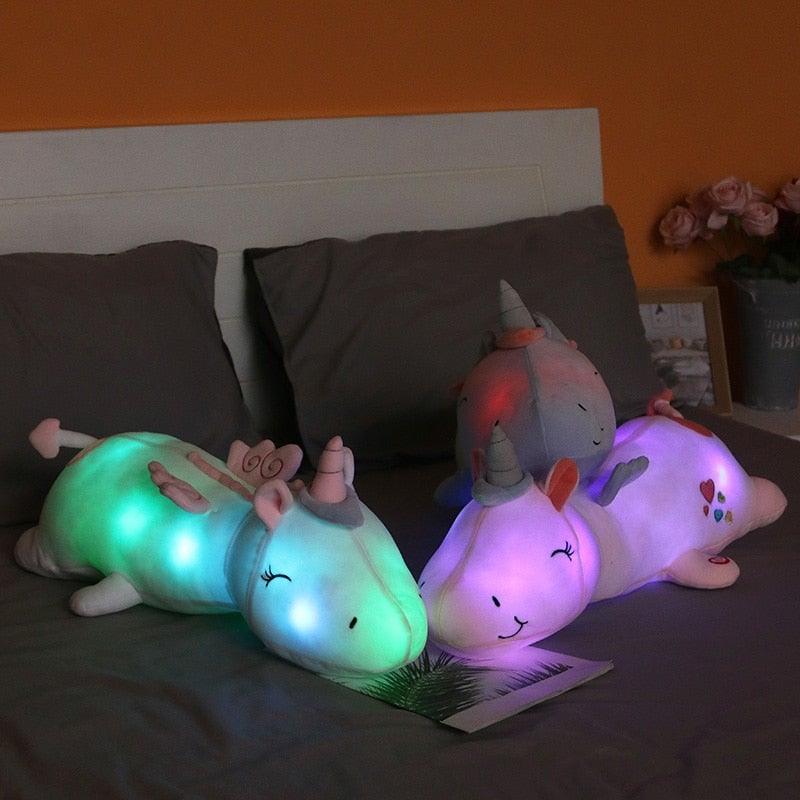 Leuchtendes Einhorn | Kuscheliger Plüschfreund | Regenbogen-LEDs | Perfektes Geschenk für Kinder | Lunacorn