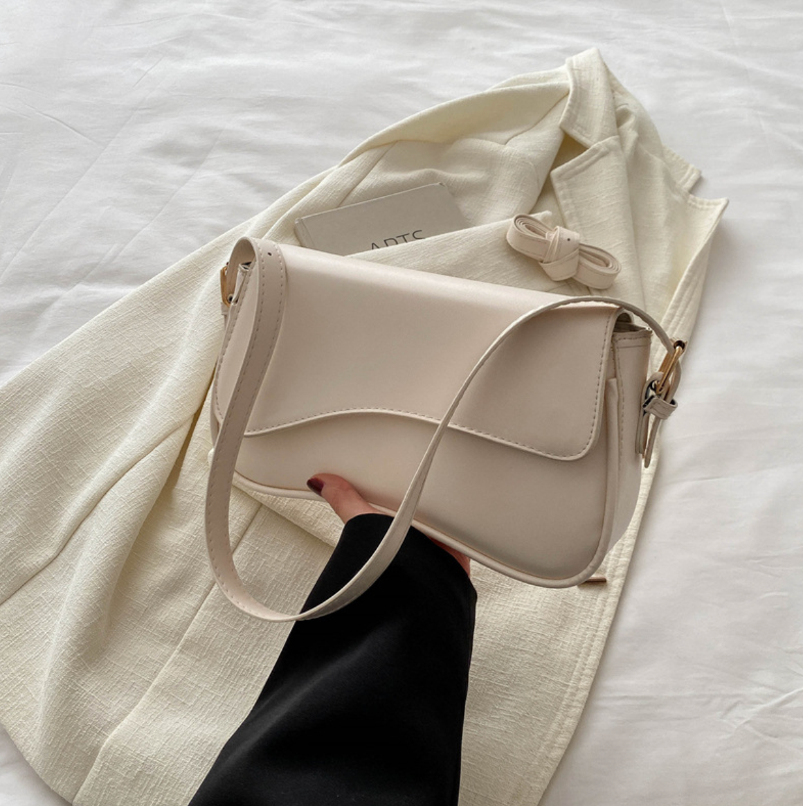 EleganterSattel | Minimalistische Leder-Umhängetasche für Mühelosen Stil