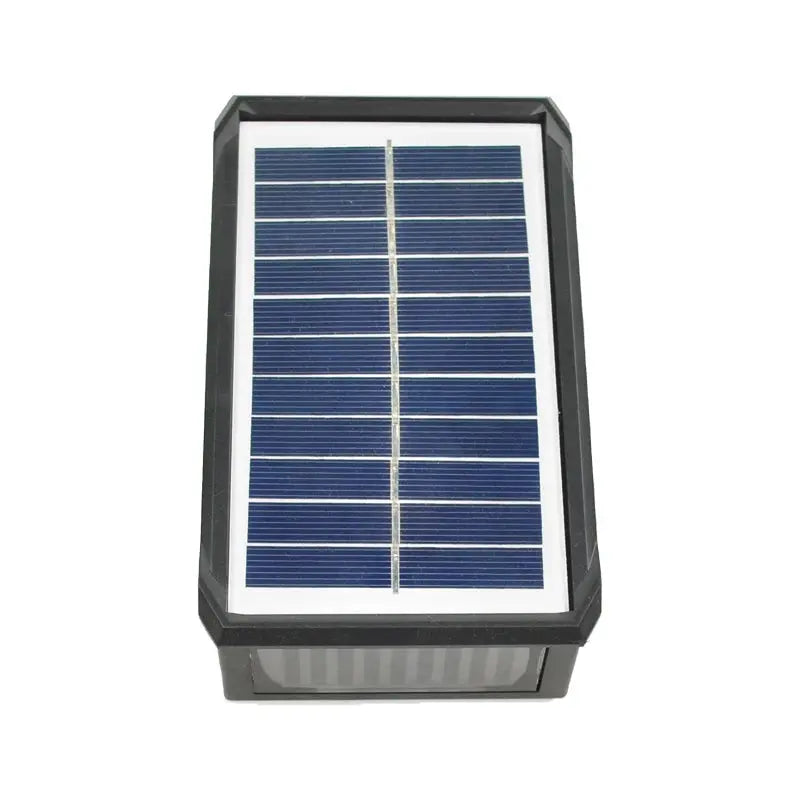 Solarleuchte mit Farbenspiel – Für stilvolle Abende im Garten