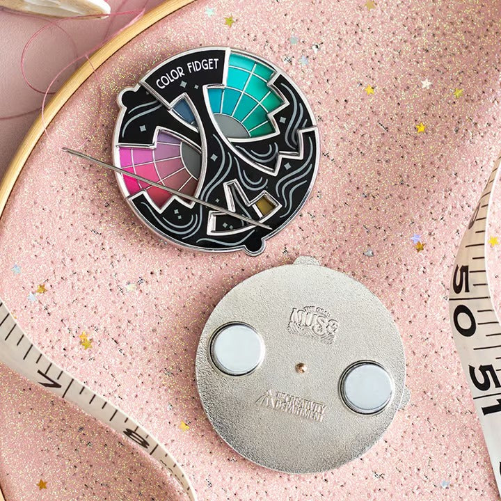 SpectrumSpin™ Emaille-Pin – Meistern Sie die Farbenlehre, ganz ohne Künstler zu sein