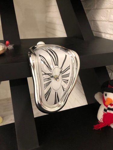 TimeMelt™ - Persistenz der Erinnerung - Abstrakte schmelzende Uhr