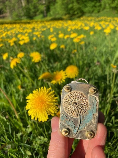 BloomCrest™ — Taschenformatige Magie zur Bewahrung der natürlichen Schönheit für immer