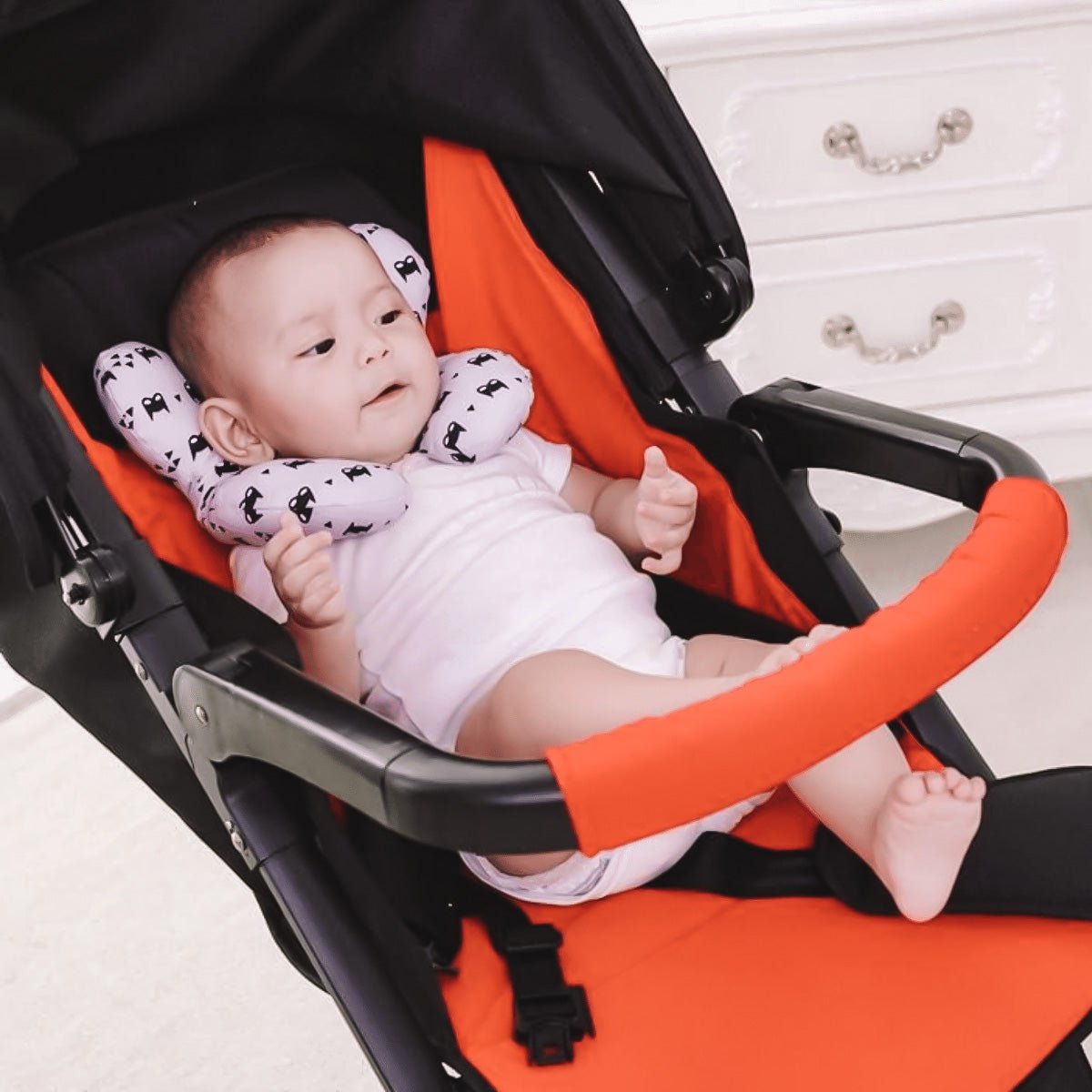 1+1 GRATIS | SnuggleNest™ Babykissen — Perfekter Schlafsessel für gesunde, heranwachsende Babys