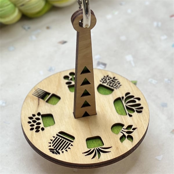 YarnMate™ - Der Begleiter am Handgelenk zum unterbrechungsfreien Stricken und Häkeln