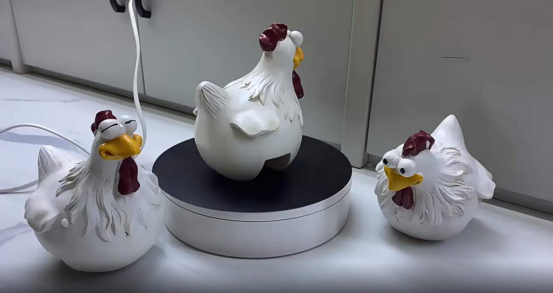1+1 GRATIS | ChickenDeko - Garten Großäugige Hühnerstatuen