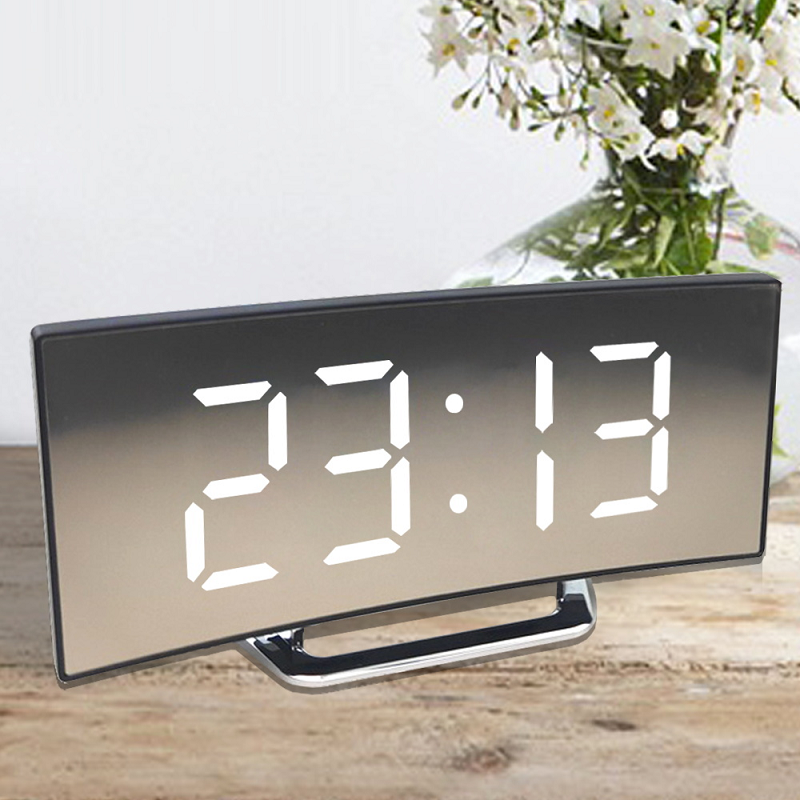 Curve-Clock Gebogener LED-Digitalwecker | Automatische Helligkeit | 50% Rabatt