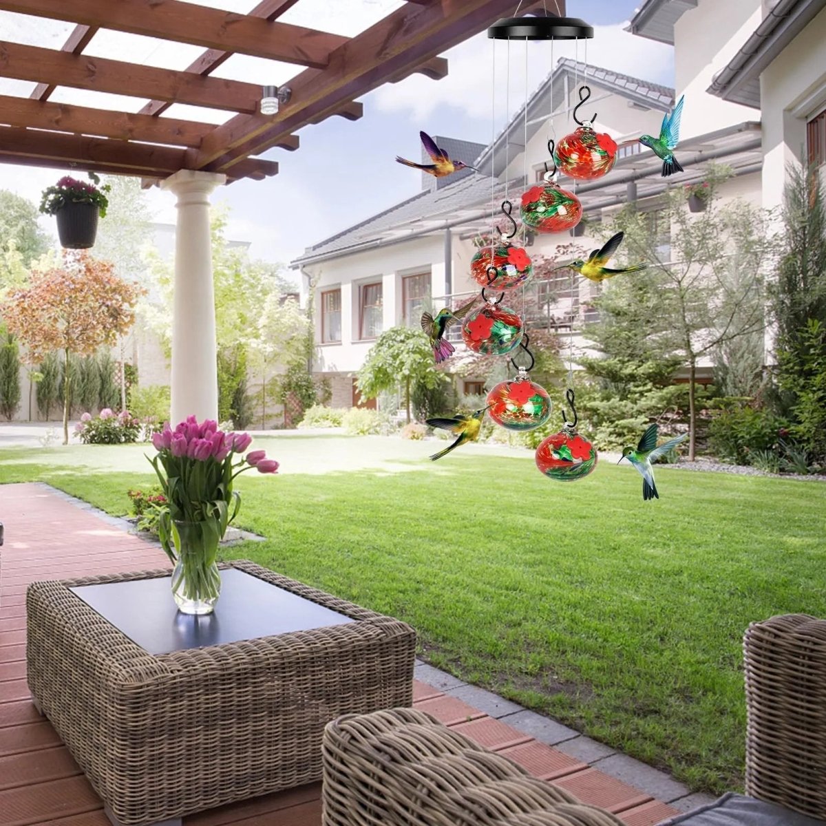 Elegante Kolibri-Futterstation mit Windspiel – Lockt Vögel mühelos an