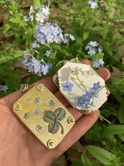 BloomCrest™ — Taschenformatige Magie zur Bewahrung der natürlichen Schönheit für immer