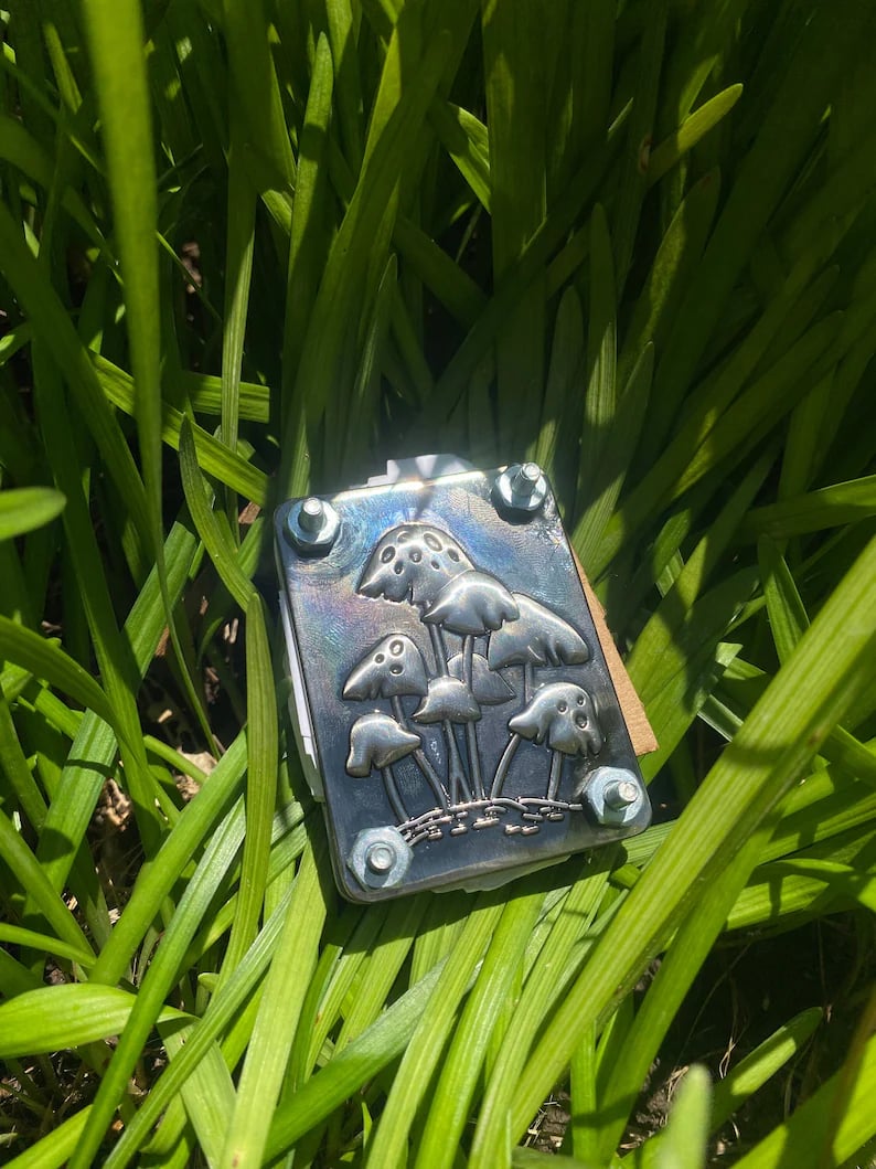 BloomCrest™ — Taschenformatige Magie zur Bewahrung der natürlichen Schönheit für immer