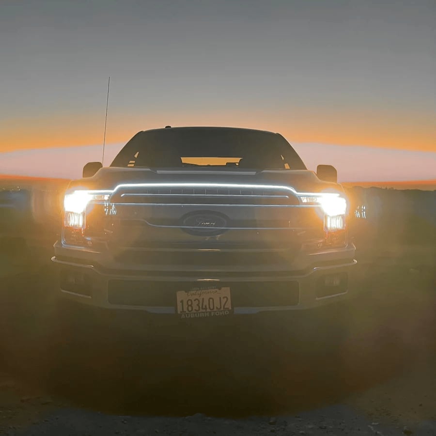 LumaFlow™ HoodBeam-Kit — Entfache atemberaubenden Stil bei jedem Motorstart