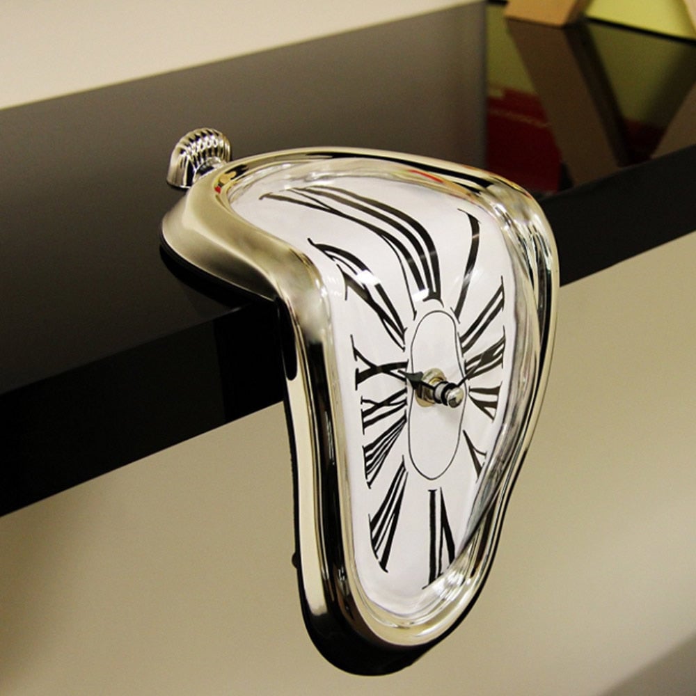TimeMelt™ - Persistenz der Erinnerung - Abstrakte schmelzende Uhr