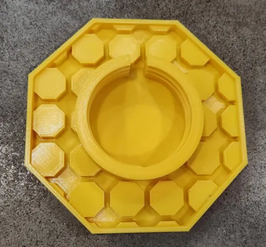 NectarNest™ — Schützt Bienen während der Wasseraufnahme durch ein einzigartiges Design, das Ertrinken verhindert