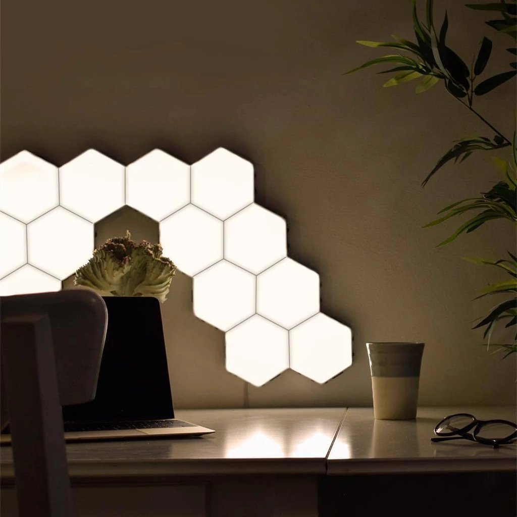 1+1 GRATIS | LumaHexa™ Verwandeln Sie jede Wand in ein atemberaubendes, stimmungsvoll perfektes Leuchtspiel