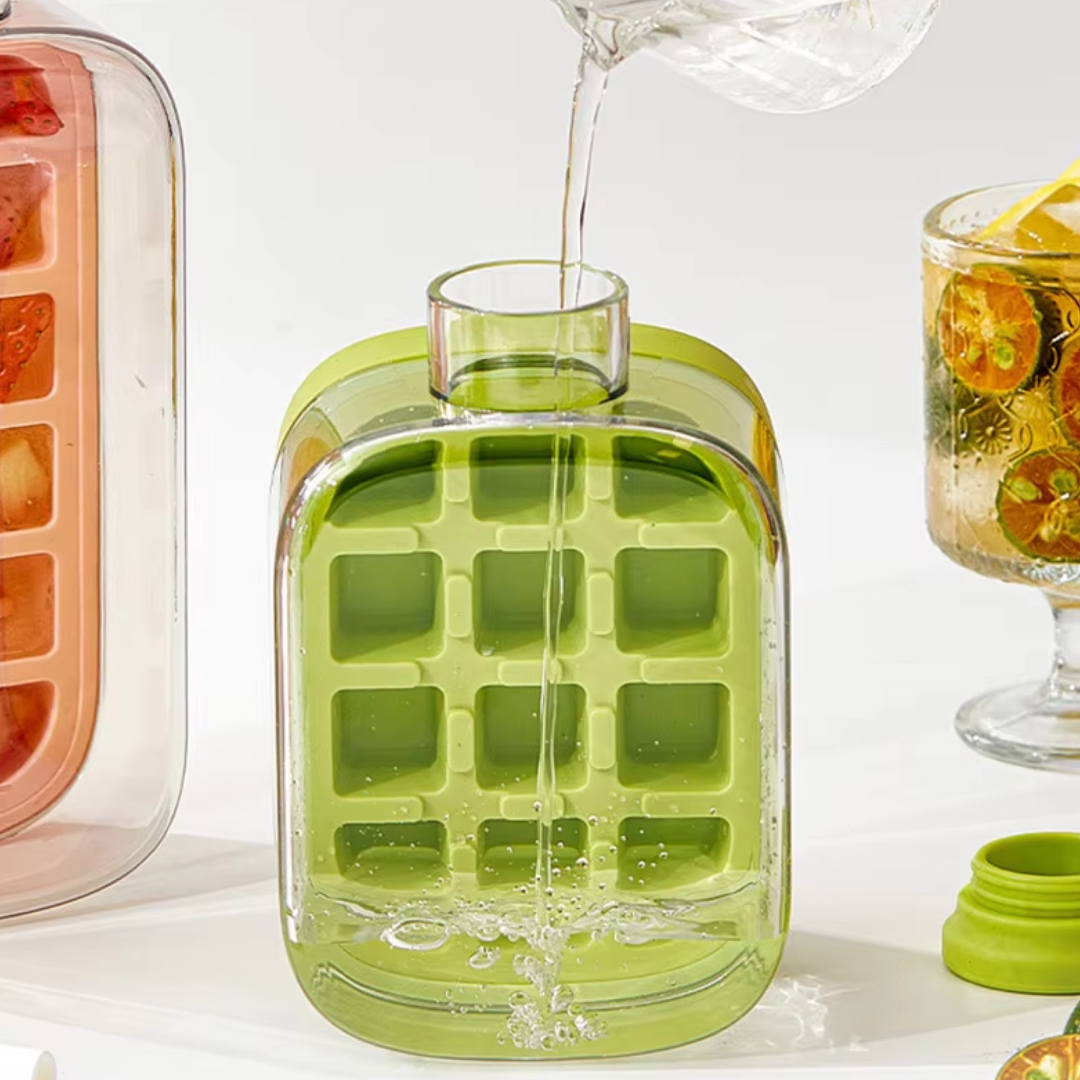 IceCube™ - 2-in-1 Eisschale & Flasche