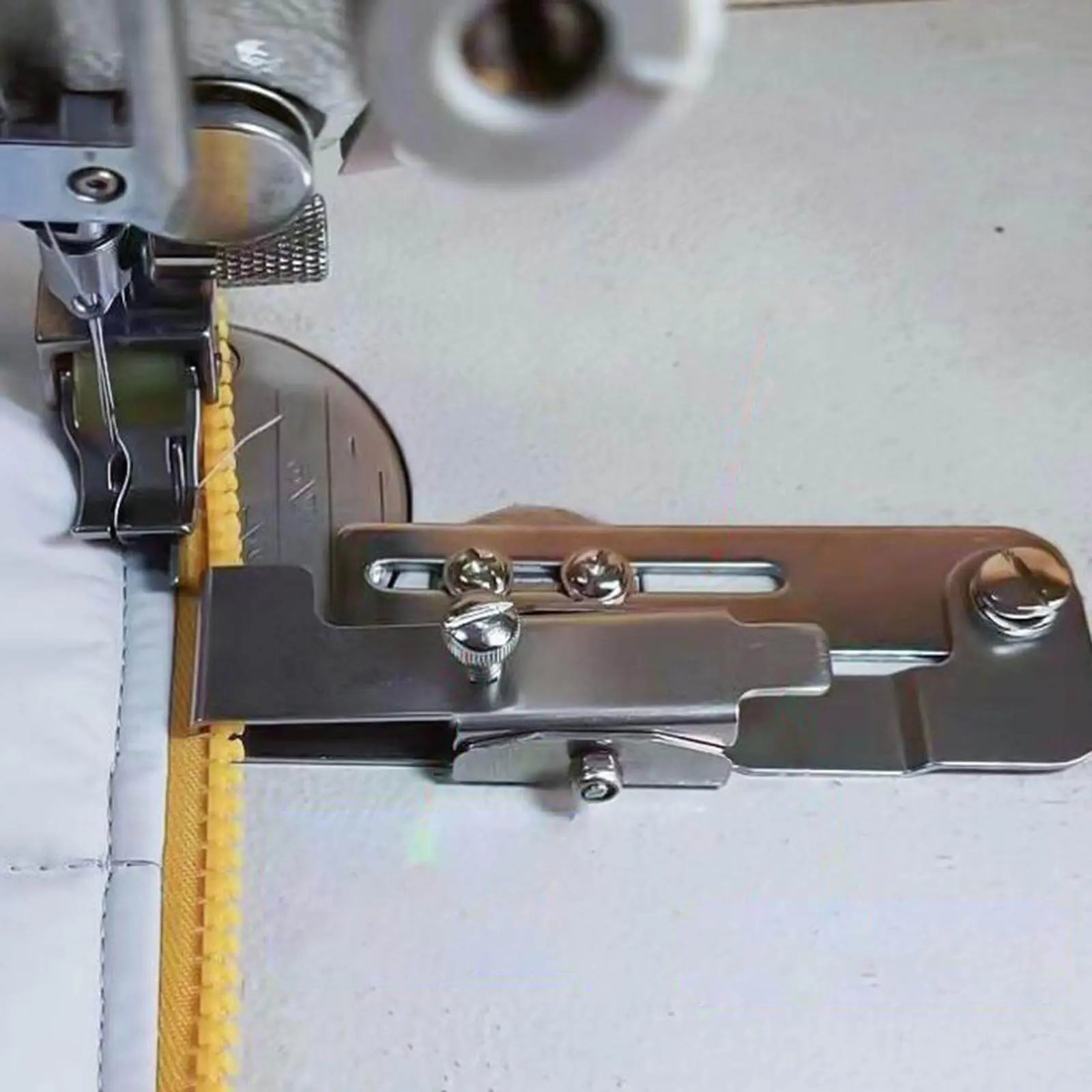 StitchMaster™ – Nähen wie ein Profi mit perfekt geraden Linien jedes Mal