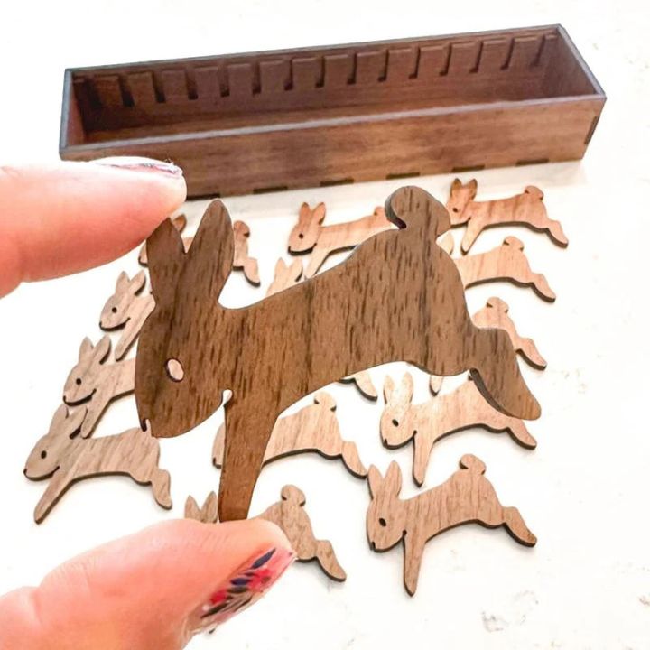 Holzspulen-Set mit Tiermotiven – Organizer für Stickgarn (15 Spulen)