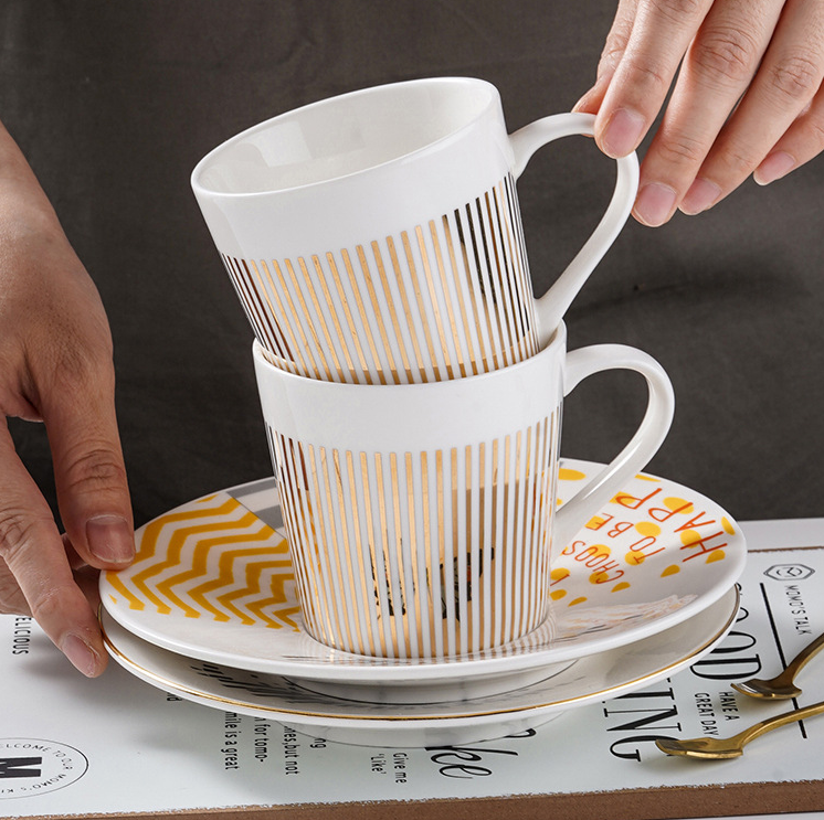 Dynamische Reflexions-Kaffeetasse mit rotierendem Muster