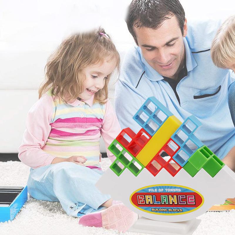 TetraTower™ - 3D Tetris-inspiriertes Spiel