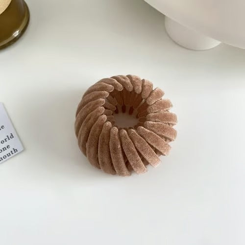 LuxeTwist™ – Mühelose Eleganz den ganzen Tag mit perfekten Duttfrisuren in Sekunden