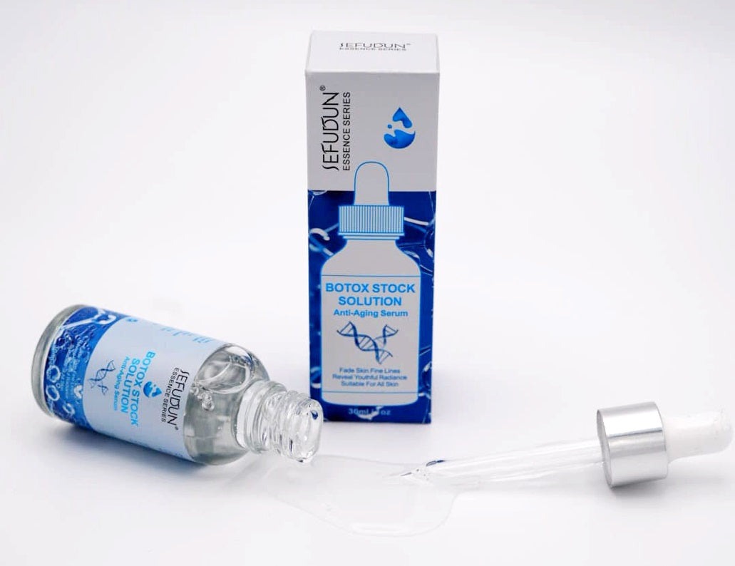 EternaGlow™ | Sofortiger Faltenradierer in einer Flasche!