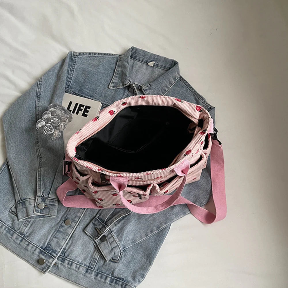 Helja - Umhängetasche Mit Erdbeerdruck