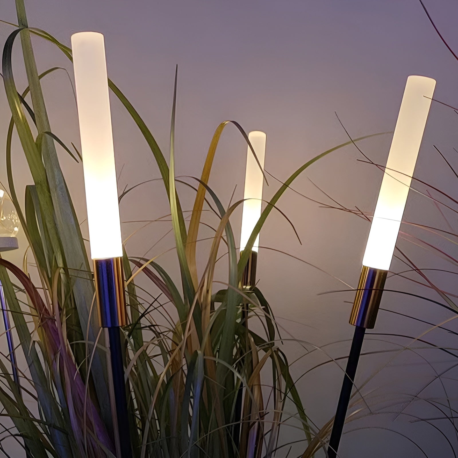 LightRod | Solar Gartenleuchte | Modernes Design & Wetterfest | 50 % Rabatt