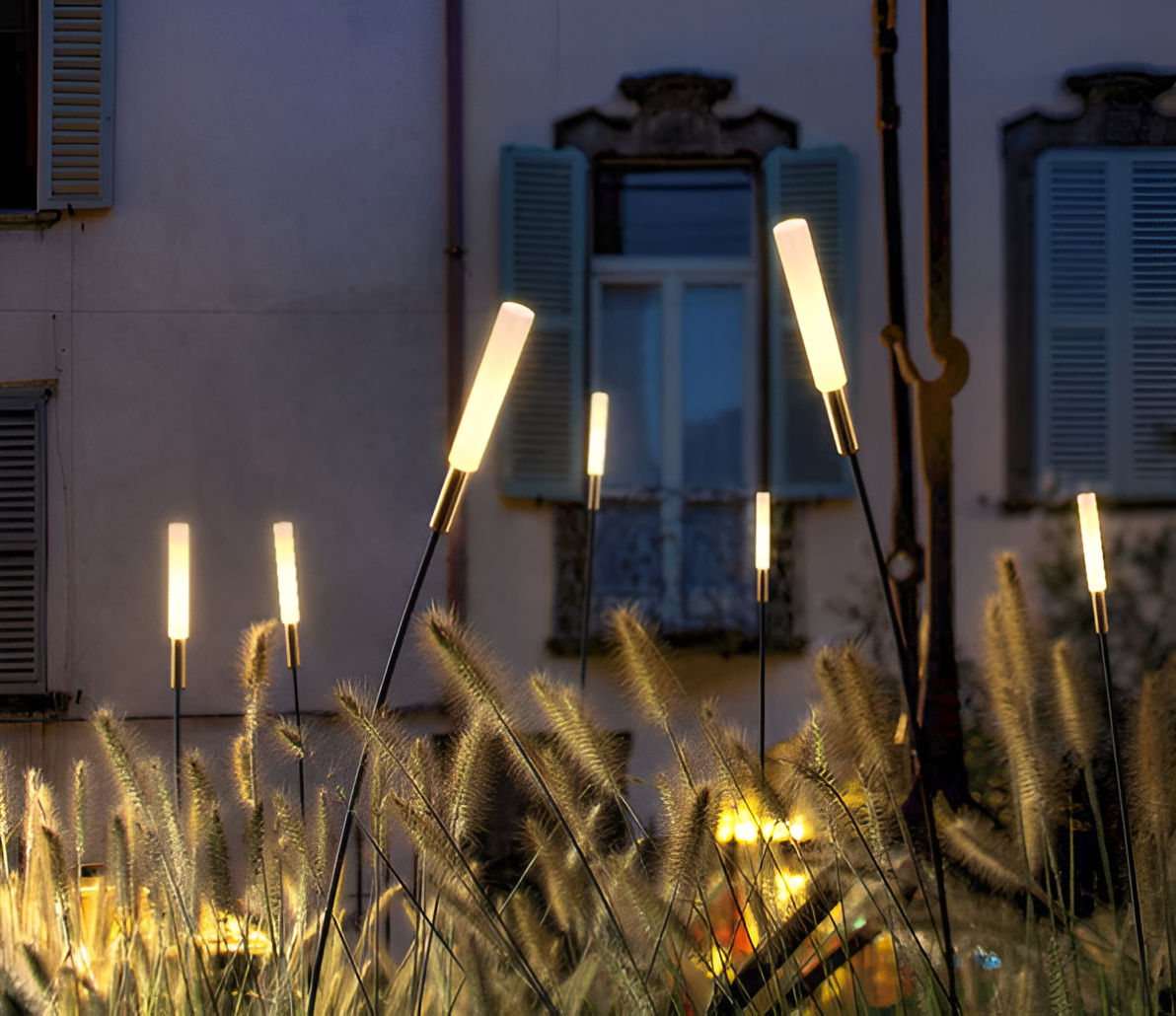 LightRod | Solar Gartenleuchte | Modernes Design & Wetterfest | 50 % Rabatt