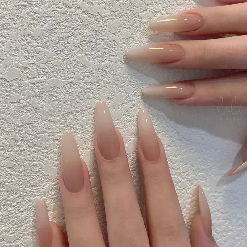 Lustrella™ - Stilvolles kurzes Fake-Nägel-Set