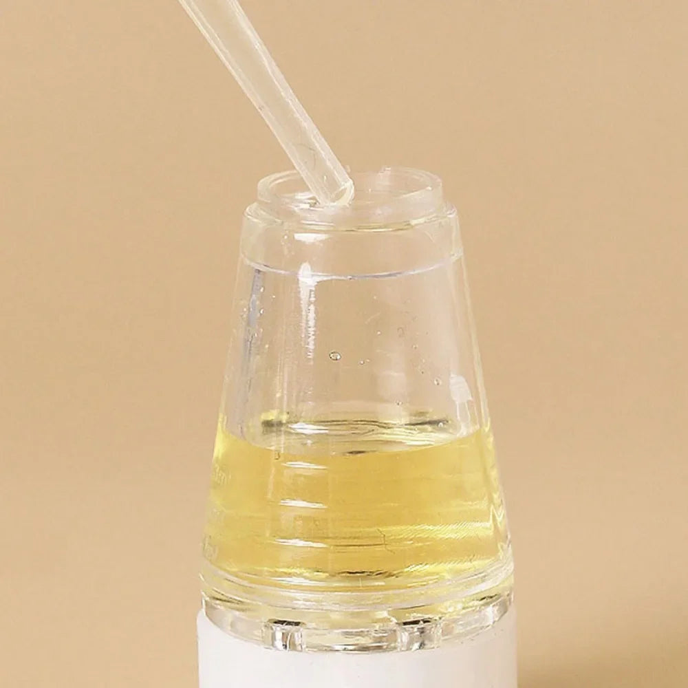 Tragbarer Mini-Kopfhautmassage-Kamm mit Flüssigkeitsapplikator für ätherische Öle