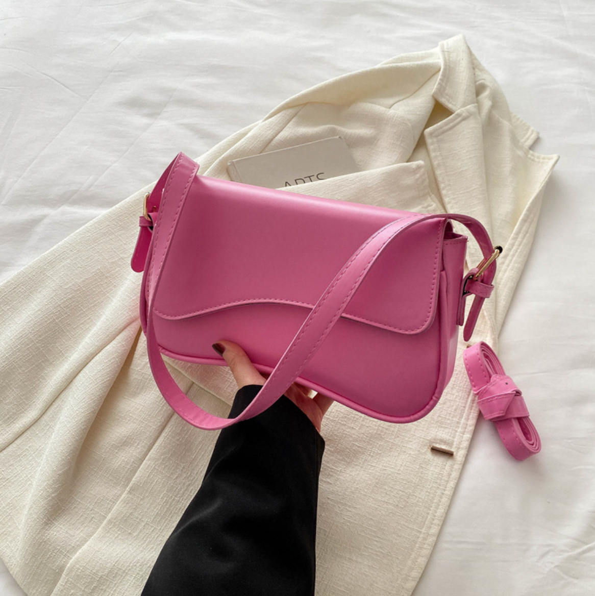 EleganterSattel | Minimalistische Leder-Umhängetasche für Mühelosen Stil