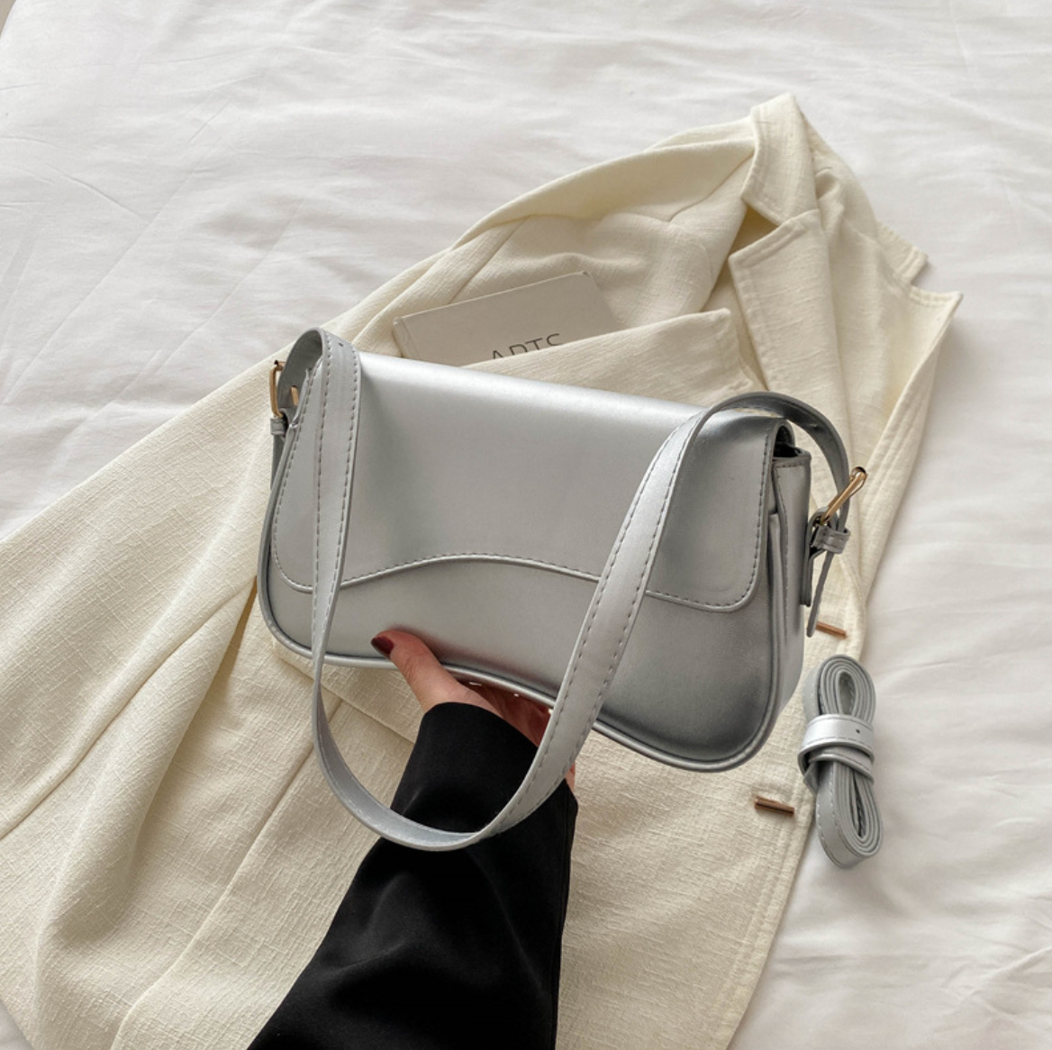 EleganterSattel | Minimalistische Leder-Umhängetasche für Mühelosen Stil