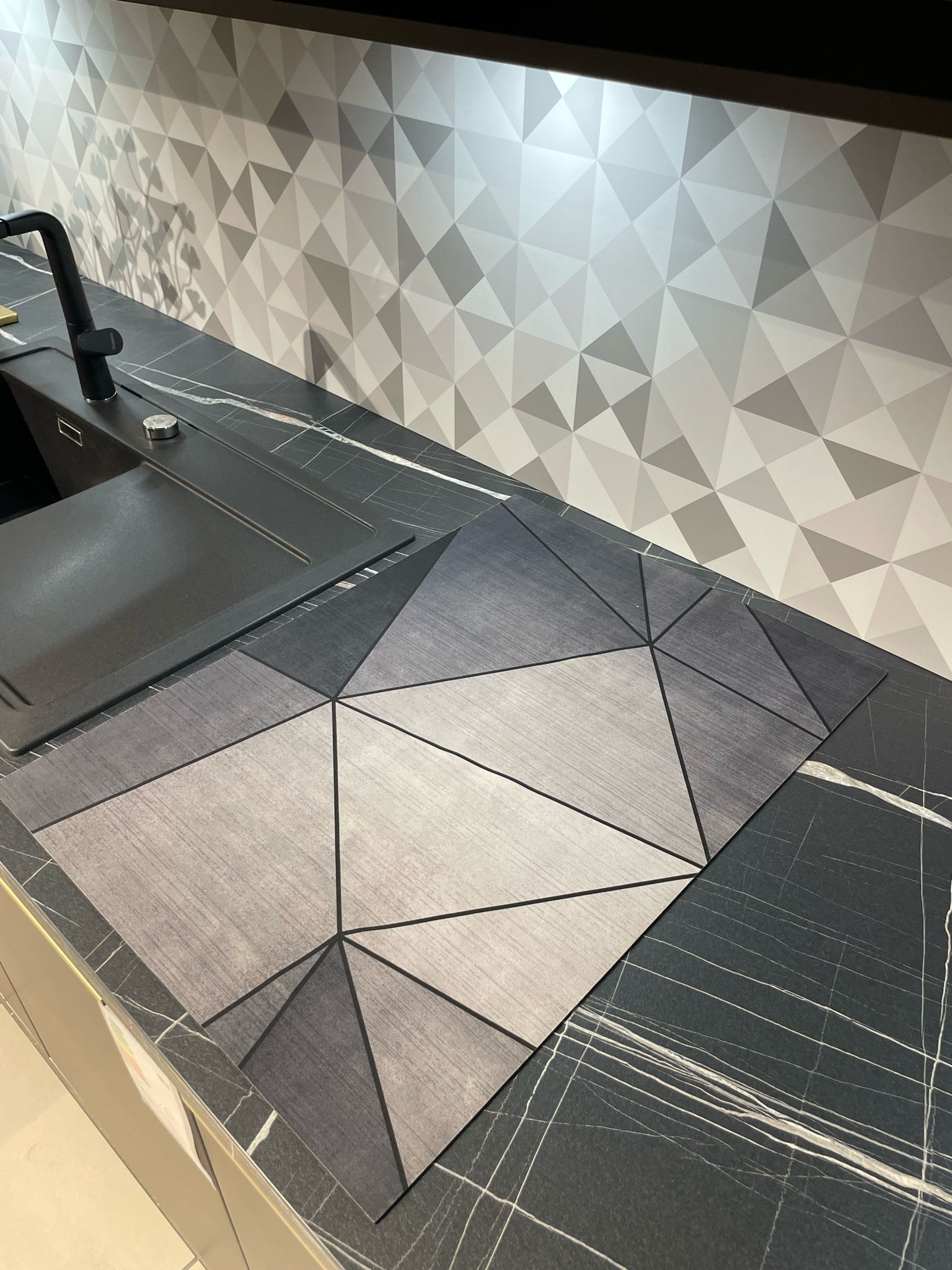 DryLux™ Badematte – Für ein sauberes und trockenes Badezimmer-Erlebnis