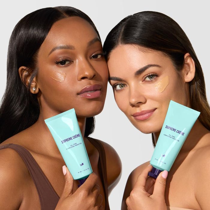 1+1 Gratis | MoistureLuxe™ - Hydraktiver Concealer mit natürlichem Deckfinish