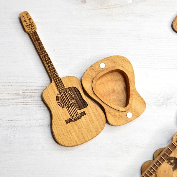 GuitarHolder™ - Gitarrenplektrenhalter +3 Gratis Plektren
