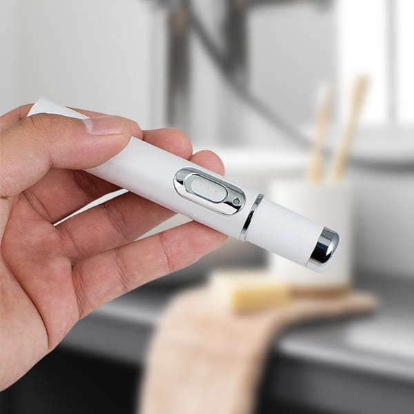 Laser Therapy Aknegerät | Blaulichttherapie | Tragbar & Chemiefrei | 4-in-1 Hautpflege