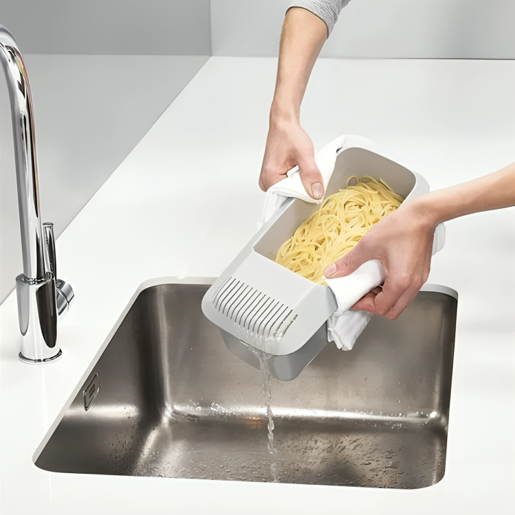 50% RABATT | EasyPasta - Hitzebeständiges Mikrowellen-Nudelsieb [Letzter Tag Rabatt]